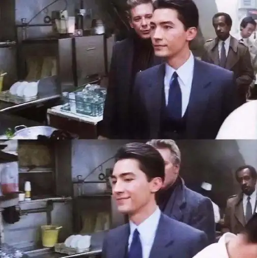 华人巨星尊龙:我没家,没父母,没童年,死后我也不要墓碑