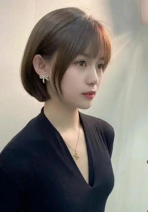 锯齿刘海,挂耳短发,锁骨发,温柔长卷发|发型|碎发|脸型_网易订阅