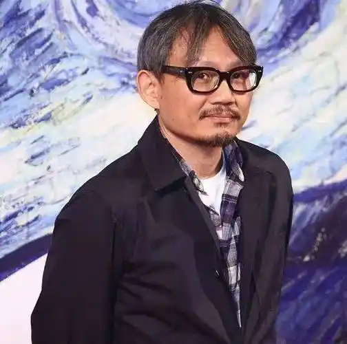 90后极品美女曾与李现传绯闻,转身却嫁比自己大34岁老头,她到底图啥?