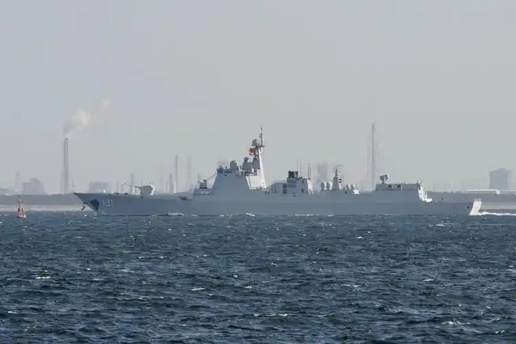 首次中国海军太原舰抵达日本横须贺将参加海自国际舰队阅舰式