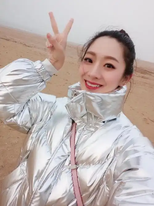 原创翟晓川感谢爱妻妻子貌美两人恩爱幸福女儿出生无法在身旁