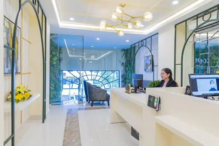 宇宙公园酒店 (cosmo park hotel)