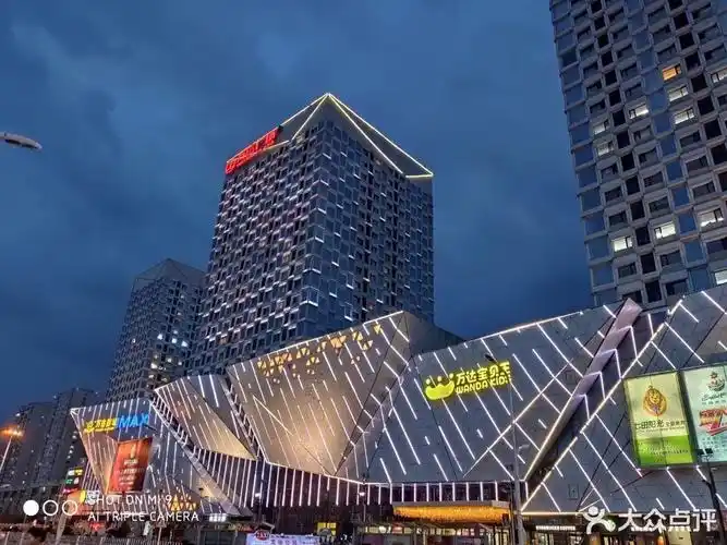 在哪,在哪里,在哪儿):齐齐哈尔市建华区东市场小区55栋附近万达公司