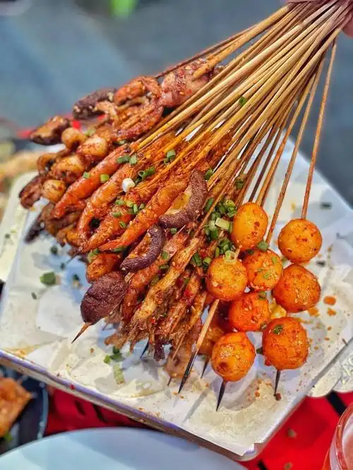 深藏不露的街头烤串,越香越过瘾!