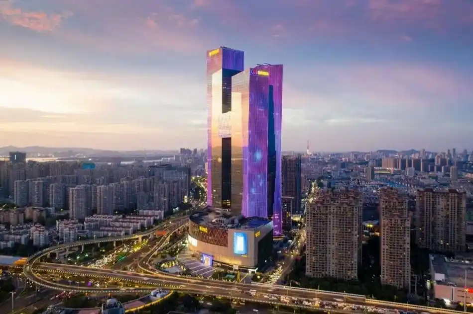 金鹰美术馆将于9月开展:从52层高空俯瞰南京__凤凰网