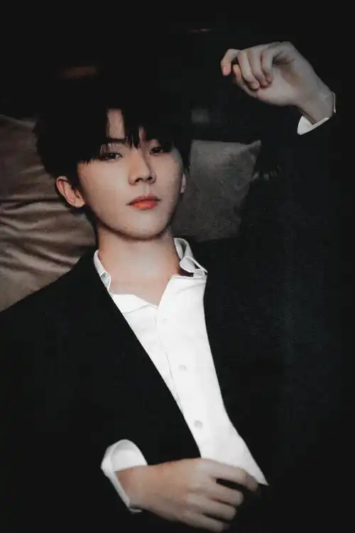 马嘉祺小熊花园