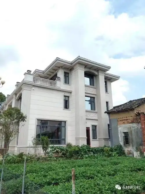 石材外墙 | 这样的独栋石材别墅才叫豪宅!