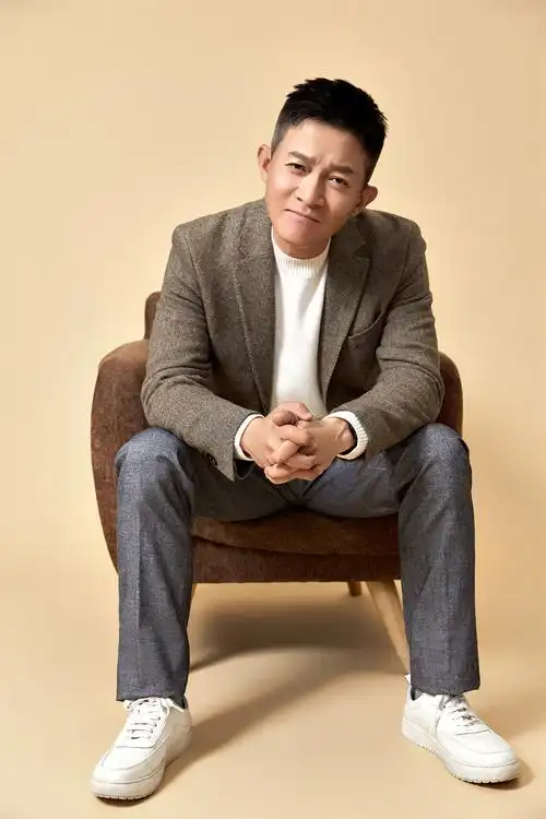 杨志刚勇敢的心2热播冬日写真温暖随性