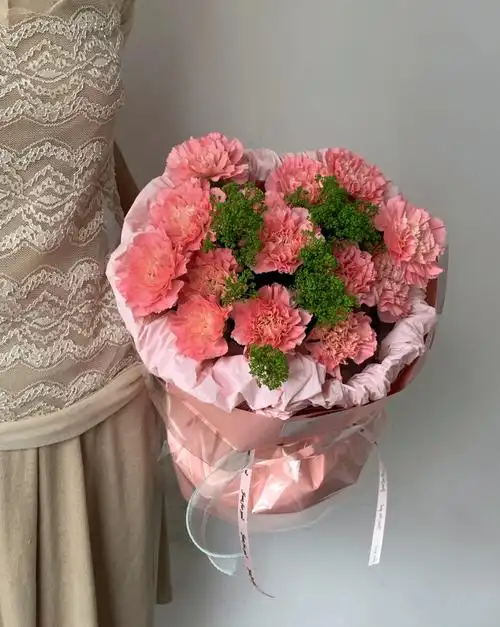 2022母亲节康乃馨花束