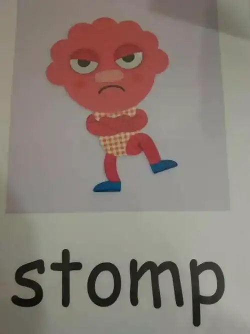 其它 《感恩有你》 写美篇新学习了动作单词run,stand,stomp3.