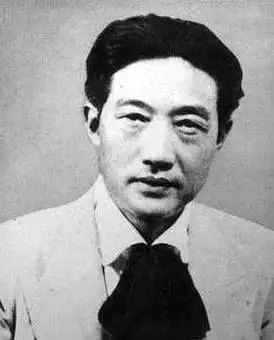 老师爱上18岁女学生与原配离婚后再娶小28岁少女生一儿一女