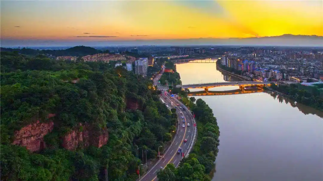 小城大爱丨新津,是诗与远方,是家和生活