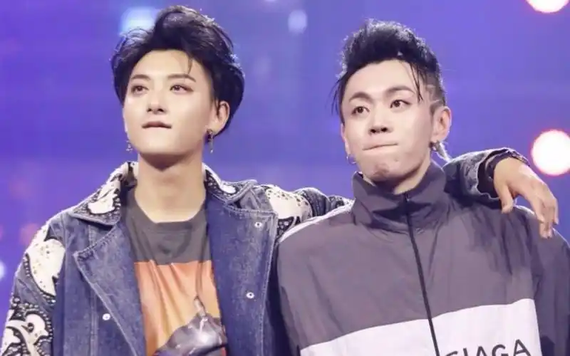 【好桃】【杨文昊 黄子韬】双人舞 pick me up_哔哩哔哩_bilibili