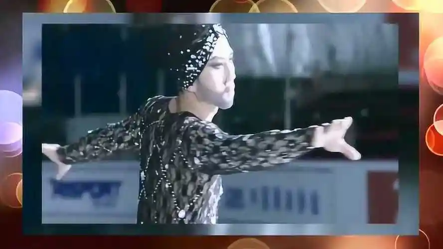 分手大师邓超花样滑冰赛过奥运冠军舞姿超美