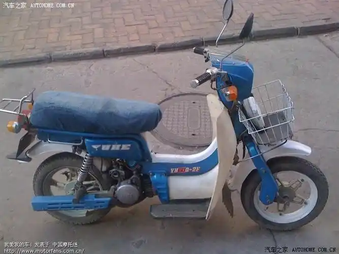 我的第一辆车是玉河50摩托车,二手的,300元,1992年买的.