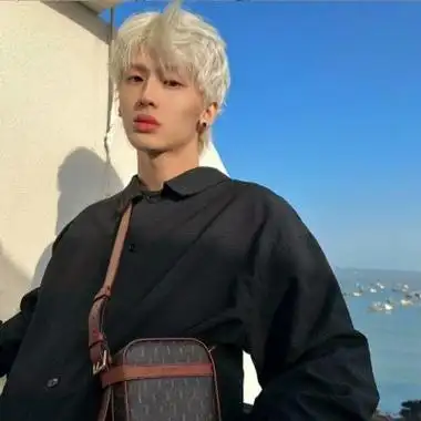 15岁男帅气照片真实照片