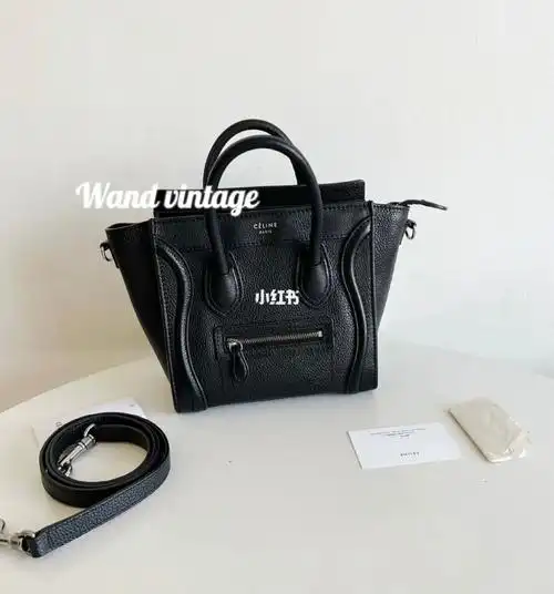 celinenano黑银荔枝皮笑脸手提斜挎包