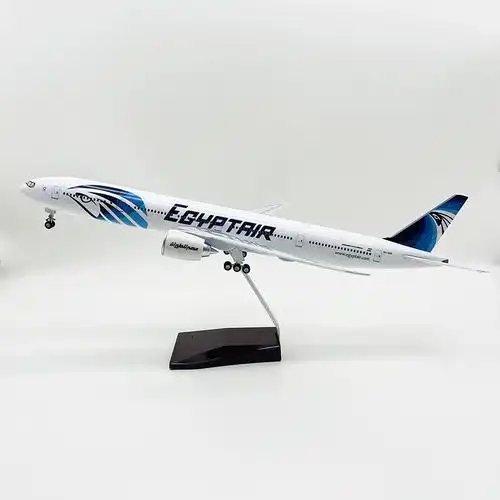 1:160客机模型波音b777埃及航空 带轮子可拆镂空机窗带感应灯光47