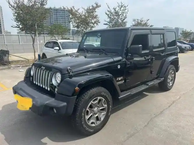 2017年吉普牧马人,排量3.0,素车,原版,十几万公里,首付2万5