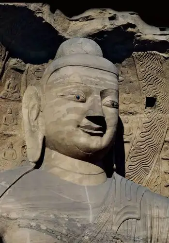 在云冈石窟的佛像里寻找来自北魏永恒的微笑