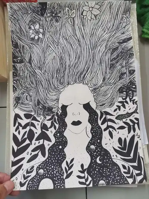 学生仵依桐学习线描装饰画感悟