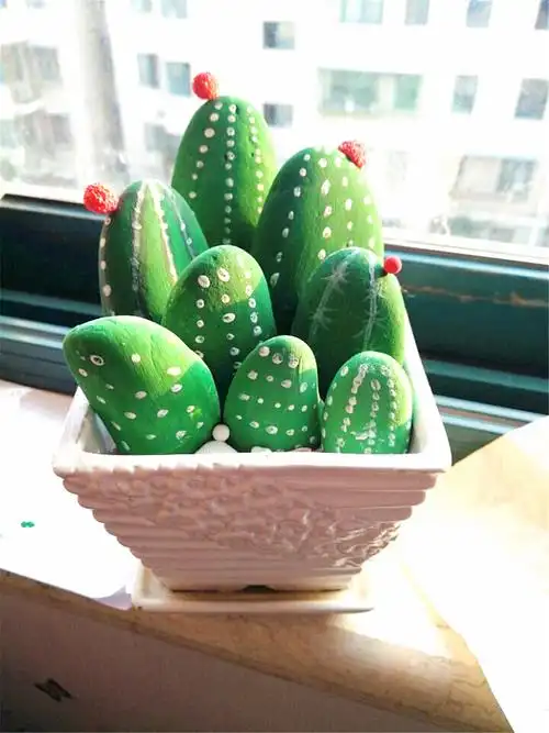 梅山二小开展"小石头"探究创意活动