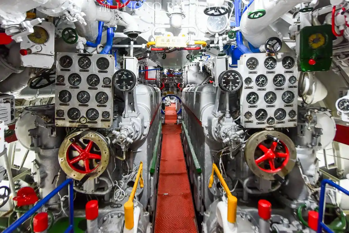 走进海军279号潜艇内部,揭开它的神秘面纱,一起来感受中国骄傲