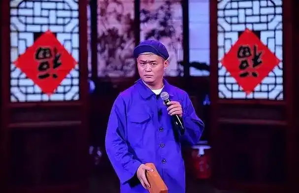 王金龙15岁被赵本山看上,曾靠捡垃圾为生,妻子走红后改嫁给同门