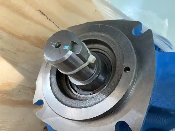 钢厂用vickers威格士柱塞油泵pvm098er10pvm098er10gs02byc28200001