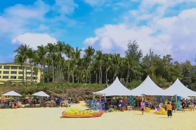 三亚面积并不大,城市现代化也绝对比不上北上广深,为什么人们却对它