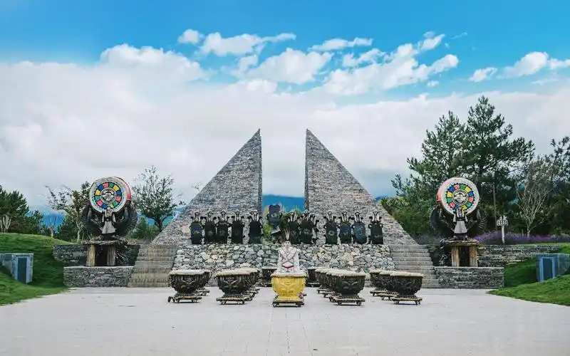 打个飞的玩穿越在丽江的东巴秘境邂逅一场山水奇遇