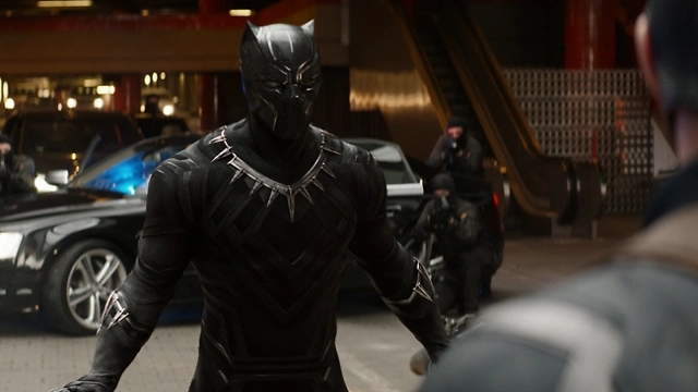 漫威首富国王黑豹被弟弟篡位,获救后靠超能力复仇夺回王位