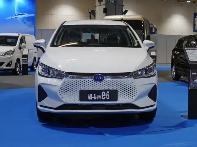 比亚迪e6长途续航测试,全程跑2203公里,单次满电续航超1000公里