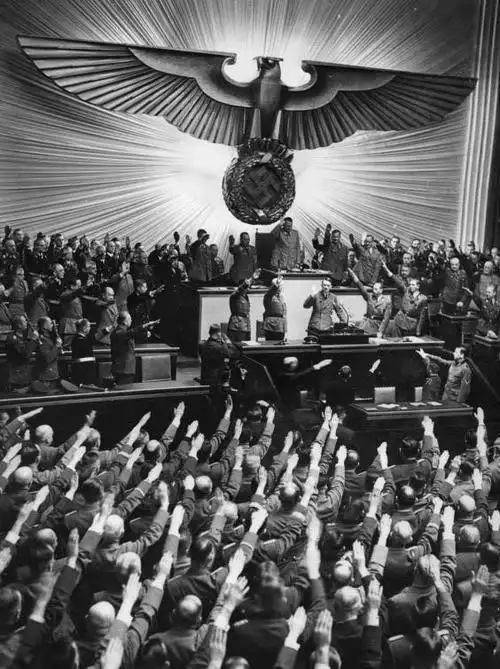 在德国行纳粹礼中国游客遭拘留