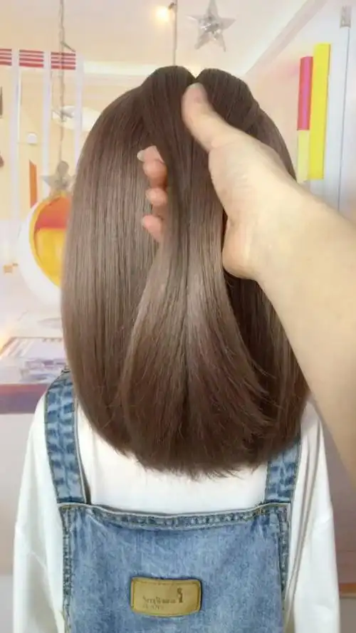 剪了短发不后悔,这样扎高马尾