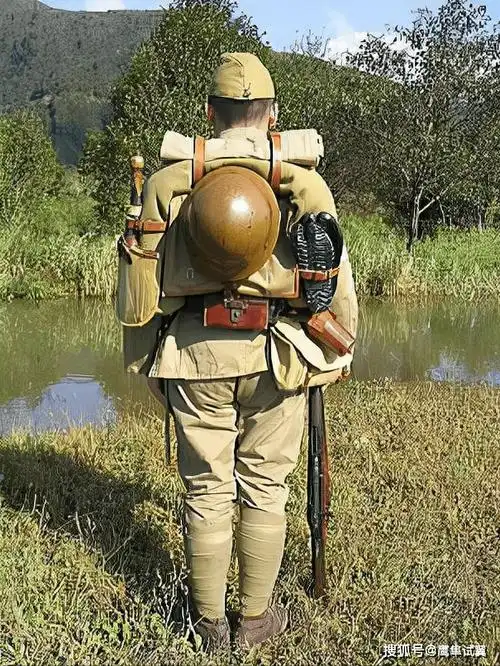 日军在作战时为啥也要背着行军背包,难道不能先放下,打完仗后再背上吗