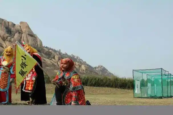 平顶山周边西游记拍摄胜地师徒四人回归引来大批人围观