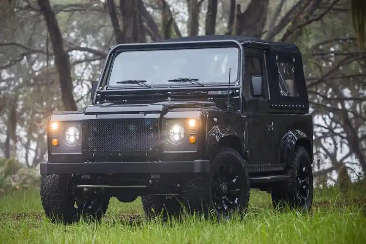land rover defender 90 honey badger