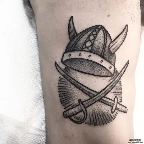 侧腰匕首武士点刺纹身图案