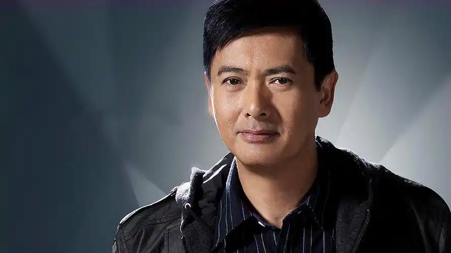 周润发成名路上鲜为人知的辛酸故事,如今的影坛巨星曾经也是草根