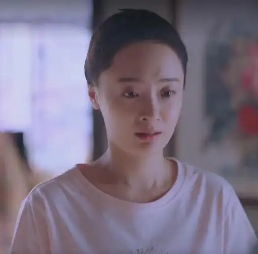 以家人之名:齐明月变心了,见义勇为只提凌霄,下课还躲着贺子秋