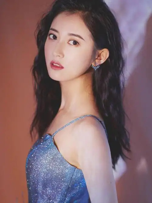 重火宫少宫主重学芝@陈钰琪yukee 今晚现身《快乐大本营》