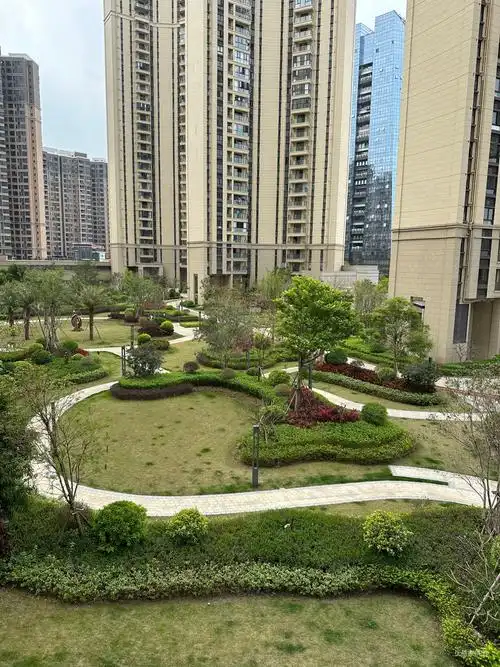 仲恺隆生花园一区好房源两梯三户南北通双阳台园林大出行方便