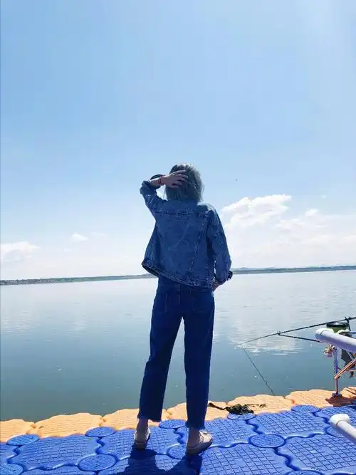 看老子帅气的背影,能不能去撩小姐姐