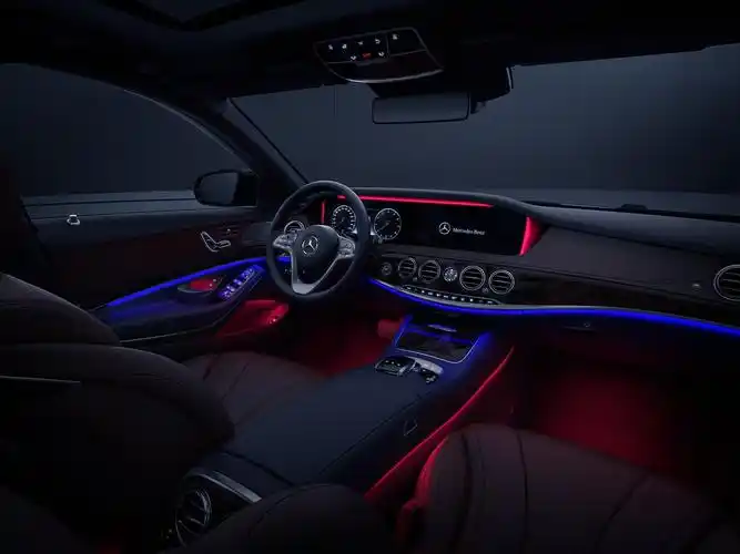 对比同级奔驰s级轿车难以被超越的是豪华氛围