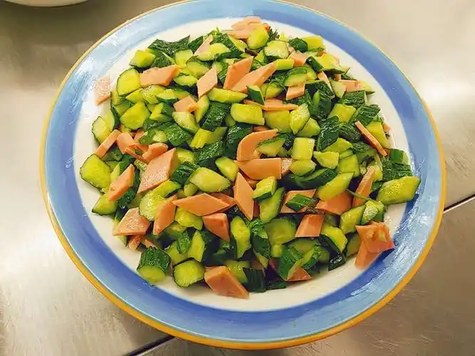 黄瓜拌火腿～孔德娟