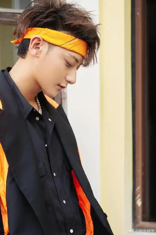 是帅气可爱并存的元气ykybtao黄子韬教练啦