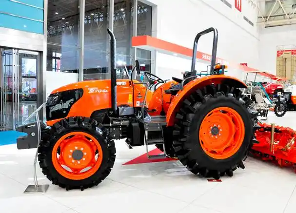 久保田kubotam704r四轮驱动拖拉机