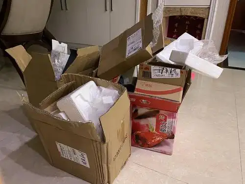 刚拆完快递