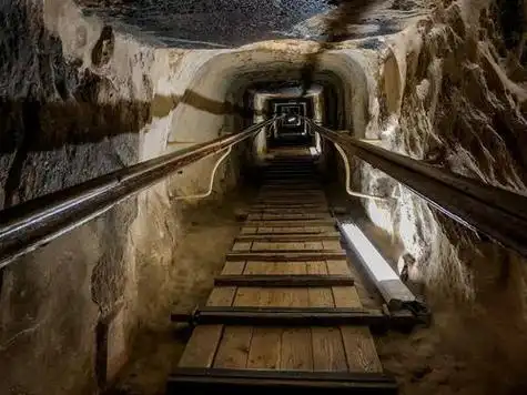 金字塔内部能进去吗埃及金字塔内部具体情况